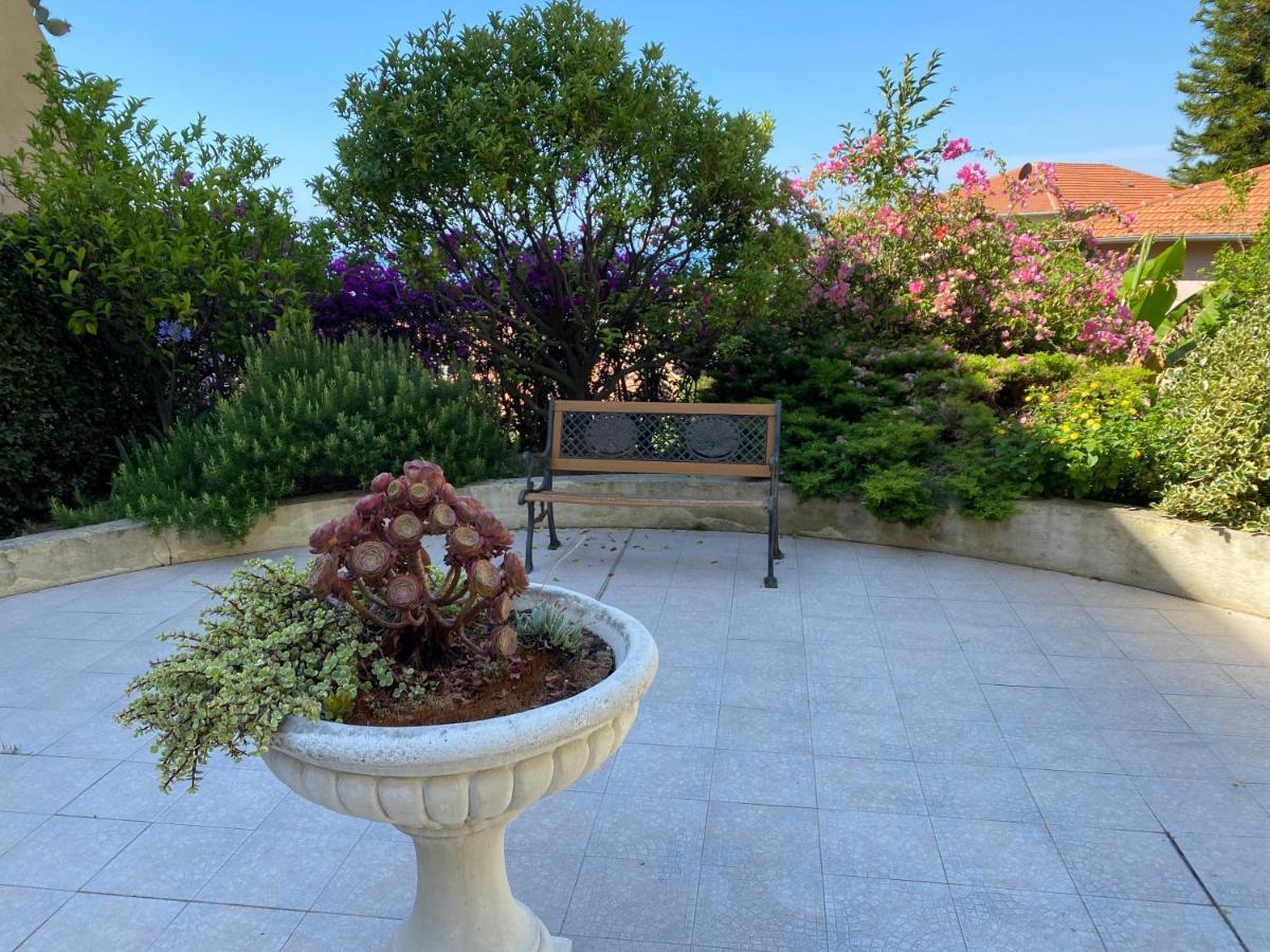 Mansfield Vue Carte Postale Terrasse Piscine Calme Port A 200M A Pied Apartment Menton Bagian luar foto
